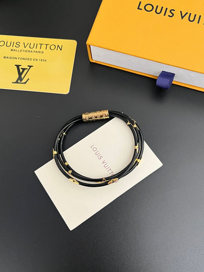 اساور لويس فيتون بلاك ليذر لاينز اسواره louis vuitton