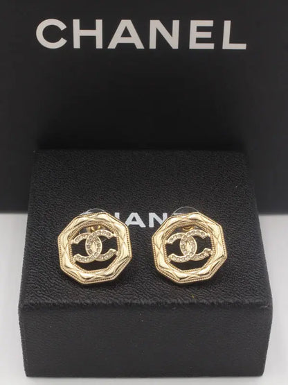 حلق شانيل انتيك الجديد 641 حلق chanel ذهبي
