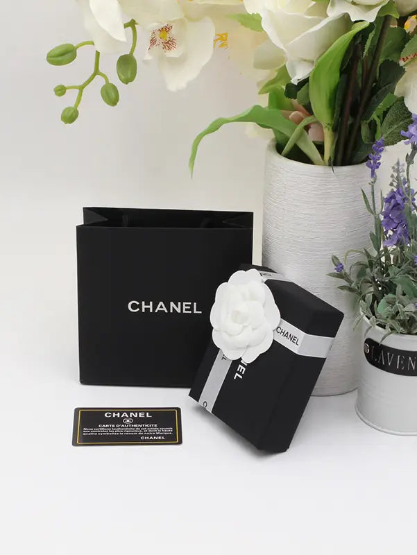 ملحقات شانيل للاطقم 5 قطع وردة هدايا chanel Default Title