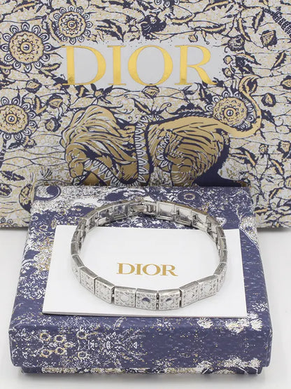 اساور ديور ميتال اوبن فيرجن الجديدة اسواره dior فضي