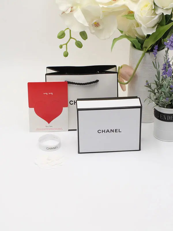 ملحقات اكسسوارت شانيل الجديد هدايا chanel