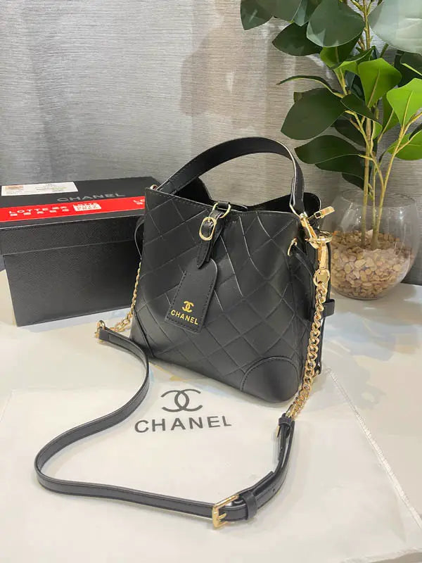 شنطة شانيل اسود جلد ماستر 396 شنط وحقائب tory burch اسود