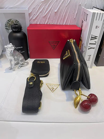 شنطة صغيره Guess شنط وحقائب Guess bags