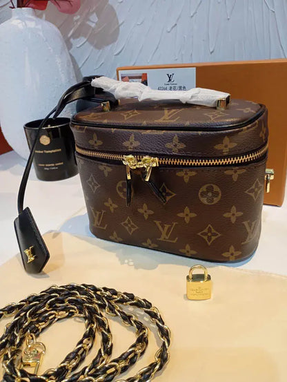 شنطة لويس فيتون ماستر صغيرة مكيب اب شنط وحقائب louis vuitton bags