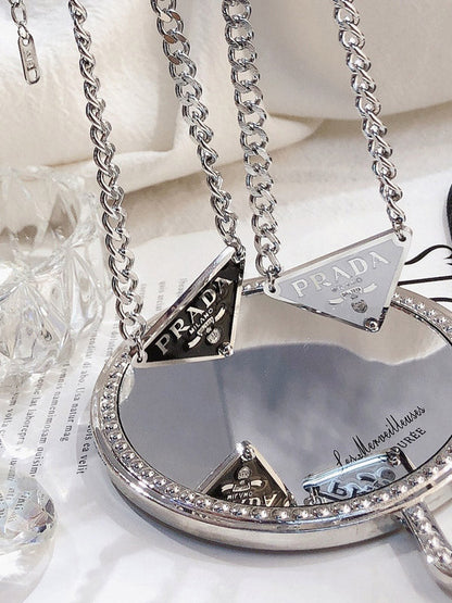 سلسال برادا سلسال brada ابيض