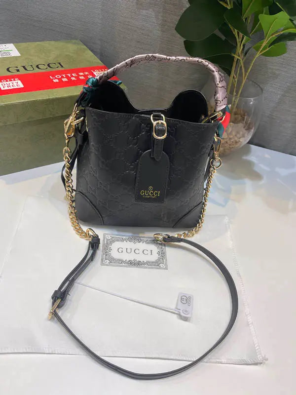 شنطة قوتشي الجلد ماستر 94 شنط وحقائب coach bags