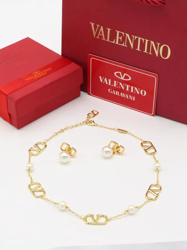 طقم فالنتينو لولو بيرل تشوكر ماستر اطقم VALENTINO