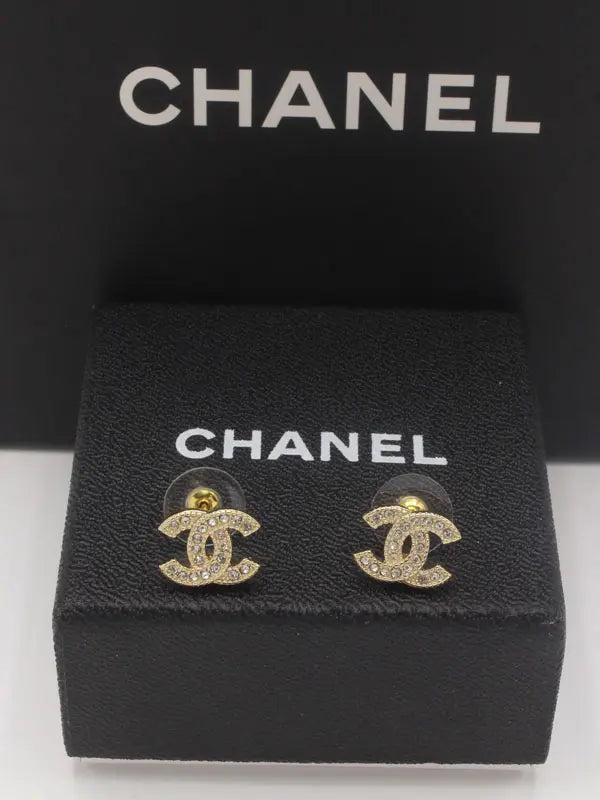 حلق شانيل صغير زركون 663 حلق chanel ذهبي