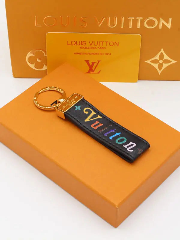 ميدالية لويس فيتون 242 ميدالية louis vuitton