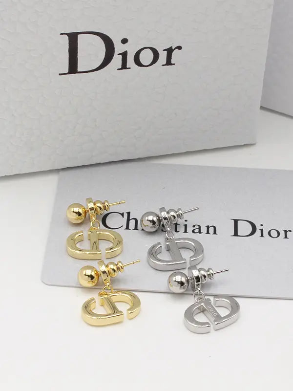 حلق ديور لوقو ميتال حلق dior