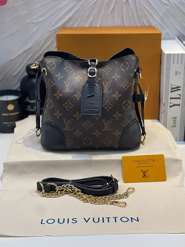 شنطة لويس فيتون ماستر بني وسط شنط وحقائب louis vuitton bags