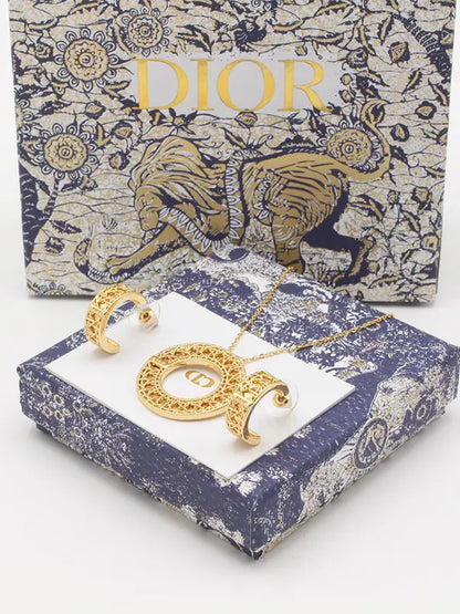 طقم ديور ميتال مدور ذهبي اطقم dior