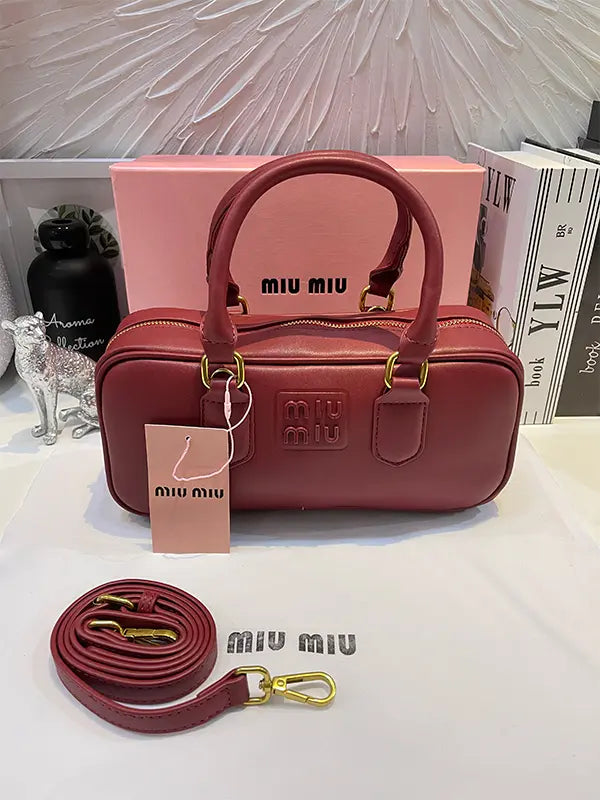 شنطة ميو ميو فلات شنط وحقائب miumiu bags عنابي