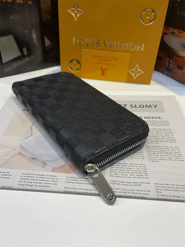بوك لويس فيتون 323 محافظ louis vuitton bags
