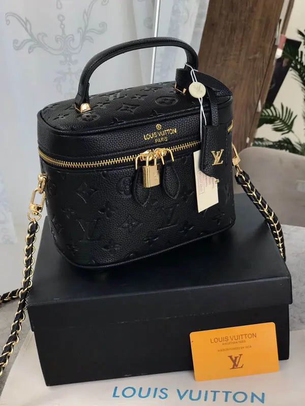 شنطة لويس فيتون وسط ماستر اسود شنط وحقائب louis vuitton bags