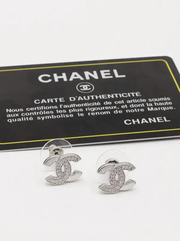 حلق شانيل 552 حلق chanel فضي