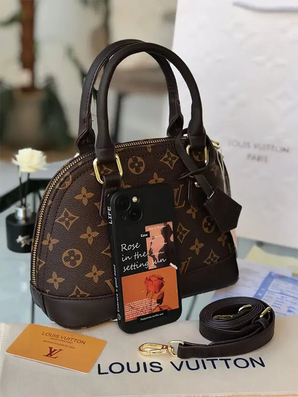شنطة لويس فيتون نيو ماستر سمول فيرجن شنط وحقائب louis vuitton