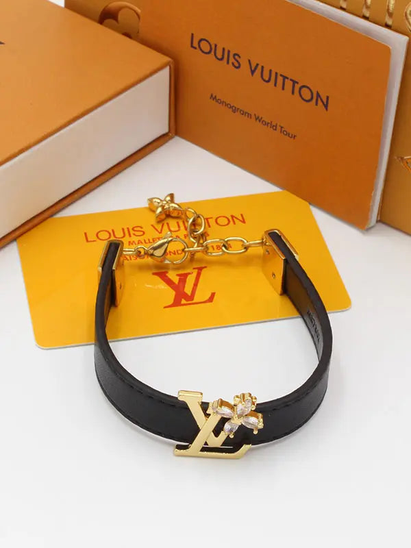 اساور لويس فيتون ليذر وذ لوقو ستون ماستر اسواره louis vuitton اسود