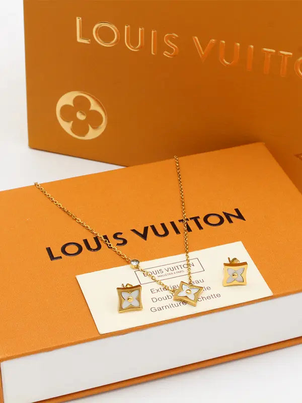 طقم لويس فيتون 2 قطع 663 اطقم louis vuitton ذهبي