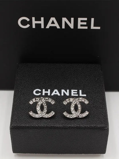 حلق شانيل 557 حلق chanel فضي