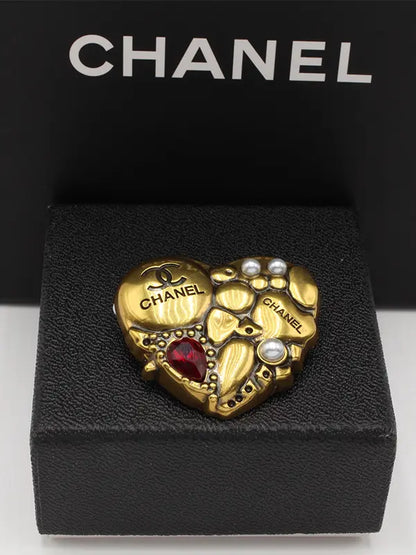 بروش شانيل قلب 220 بروش chanel