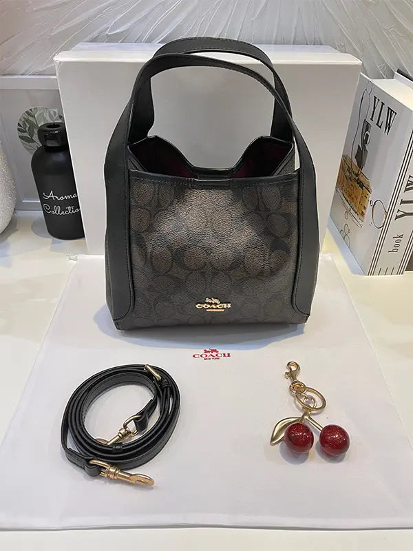 شنطة كوتش بالوان متعدده شنط وحقائب coach bags بني