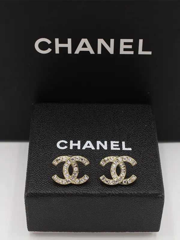 حلق شانيل 557 حلق chanel