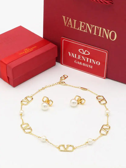 طقم فالنتينو لولو بيرل تشوكر ماستر اطقم VALENTINO ذهبي