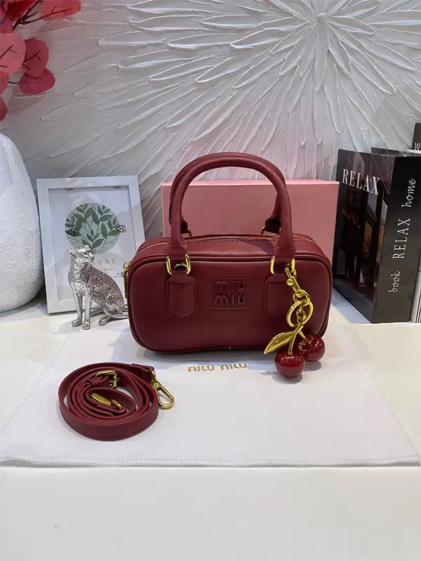 شنطة ميوميو مودرن شنط وحقائب miumiu bags احمر