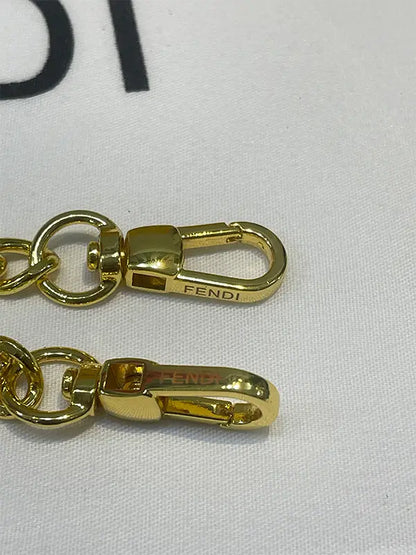 شنطة فندي صغيره اسود ماستر نيو لوقو شنط وحقائب fendi bags