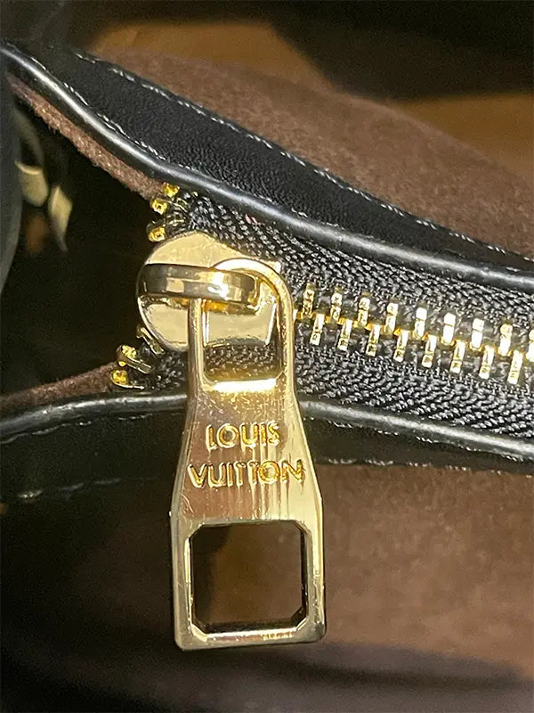 شنطة لويس فيتون ماستر بني وسط شنط وحقائب louis vuitton bags