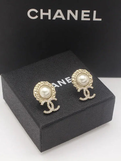 حلق شانيل انتيك 648 حلق chanel ذهبي