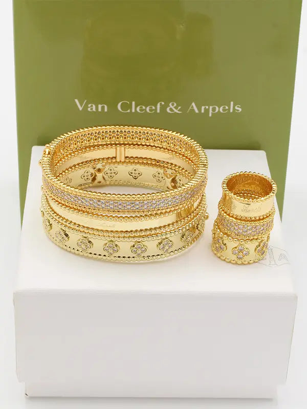 مجموعه اساور وخواتم فان كليف مرصعة زركون ماستر اسواره van cleef
