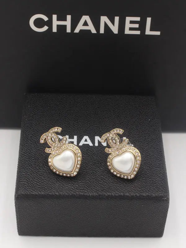 حلق شانيل انتيك هارت 646 حلق chanel ذهبي