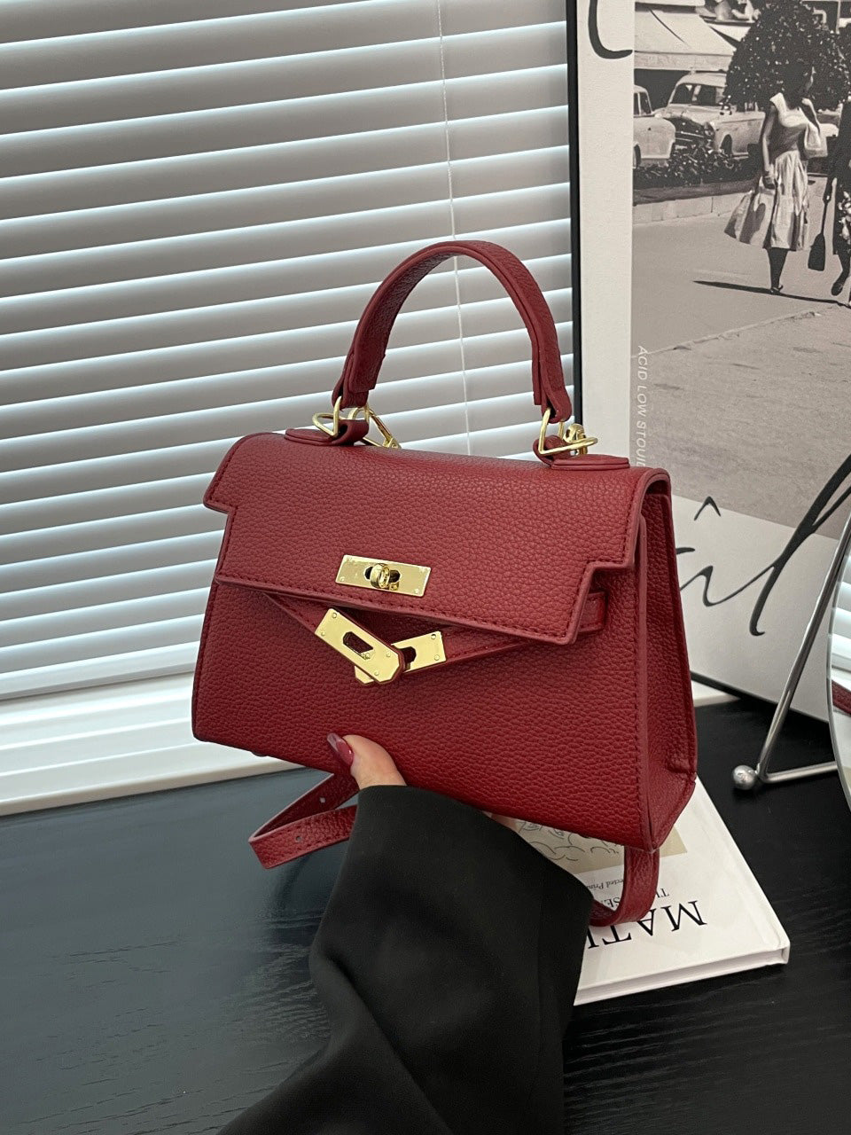 حقيبة نسائية صغيره انيقة الوان متعددة شنط وحقائب new عنابي فاتح