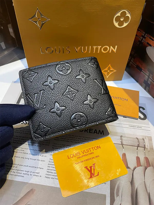 بوك لويس فيتون 318 محافظ louis vuitton bags
