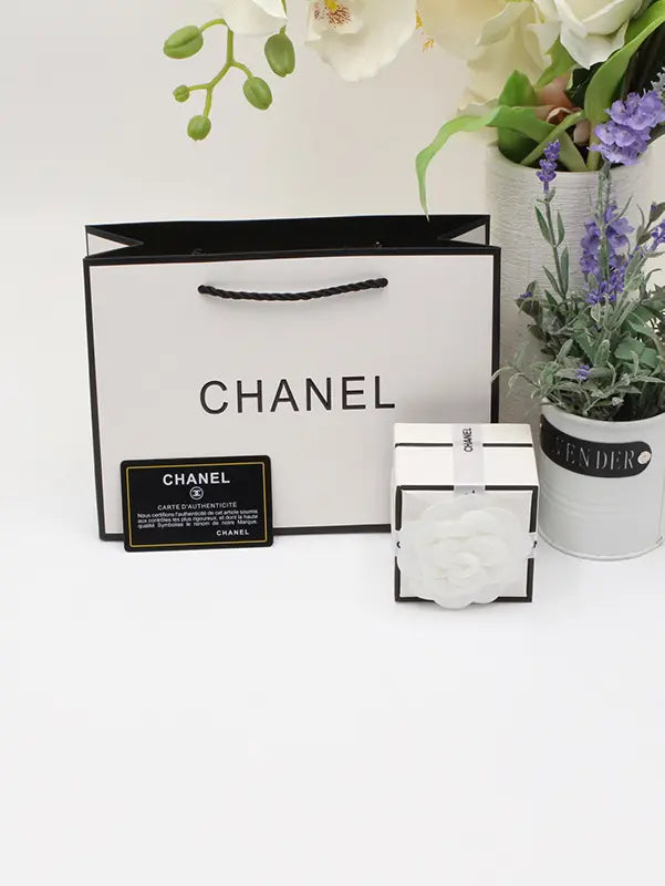 ملحقات شانيل للاطقم مربع صغيره هاي فيرجن هدايا chanel