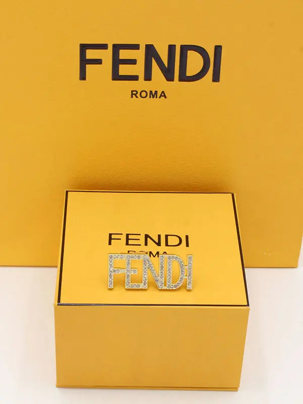 بروش فندي زركون الجديد بروش fendi ذهبي
