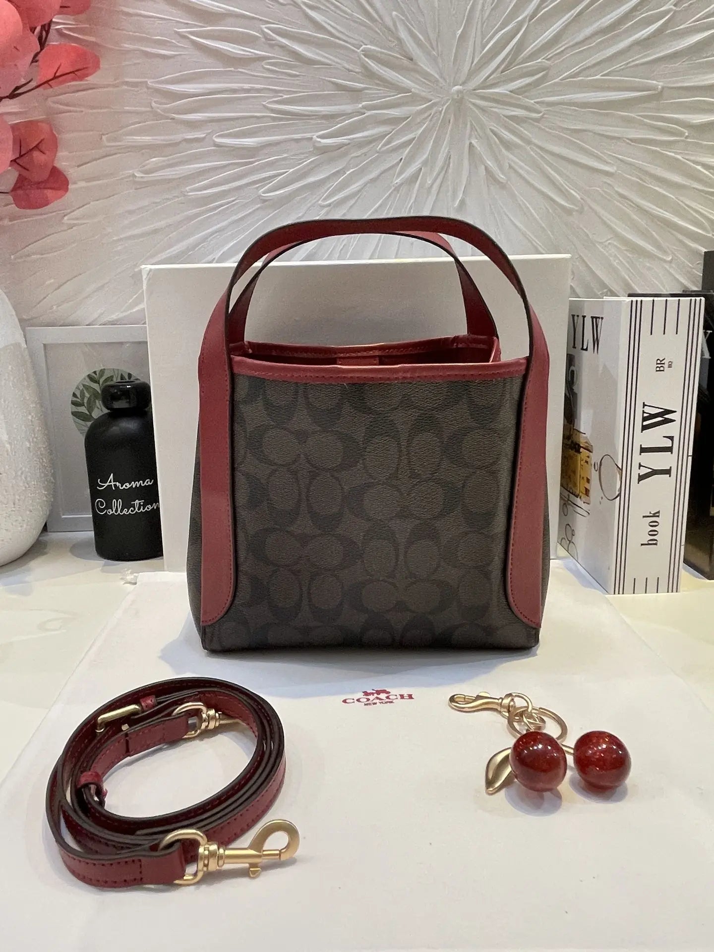 شنطة كوتش بالوان متعدده شنط وحقائب coach bags