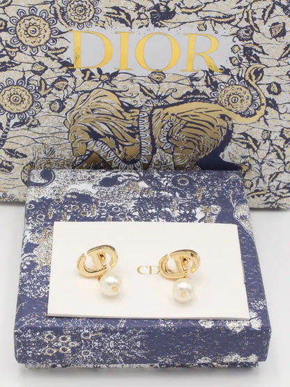حلق ديور الجديد 677 ماستر حلق dior ذهبي