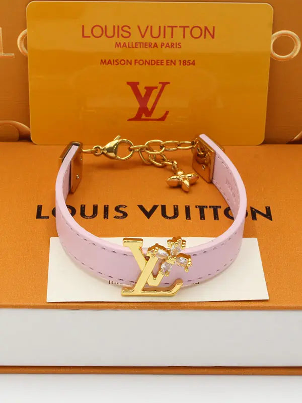 اساور لويس فيتون ليذر وذ لوقو ستون ماستر اسواره louis vuitton وردي