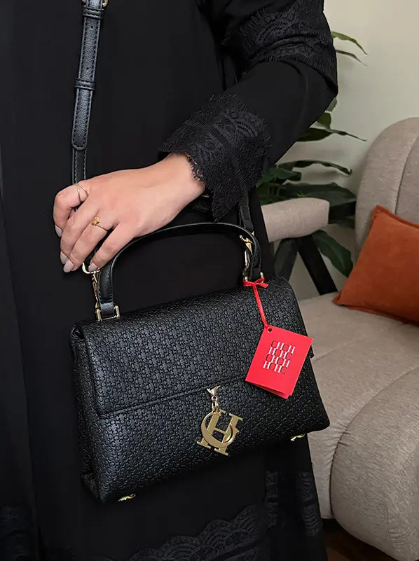 شنطة سي اتش كارولينا هيريرا وسط الماستر شنط وحقائب ch bags
