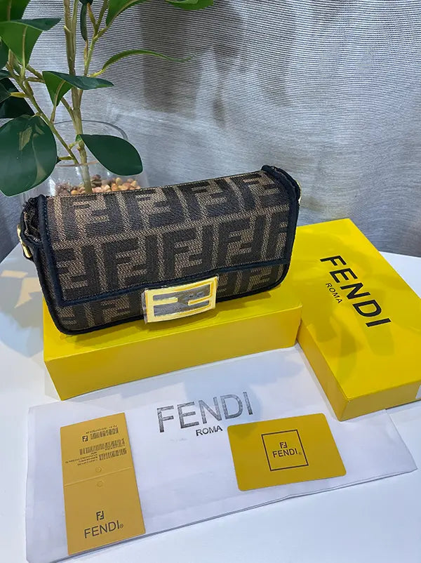 شنطة فندي صغيره شنط وحقائب fendi bags