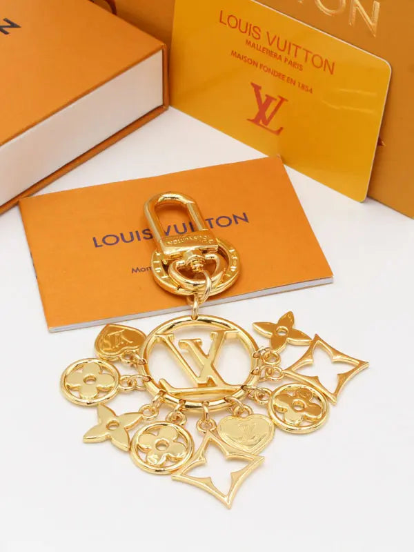 ميدالية لويس فيتون 235 ميدالية louis vuitton