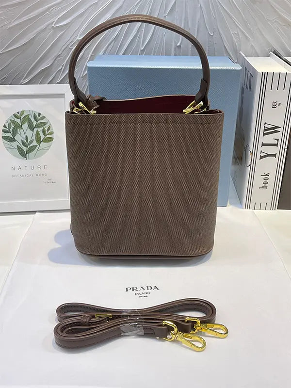 شنطة برادا شنط وحقائب brada bags