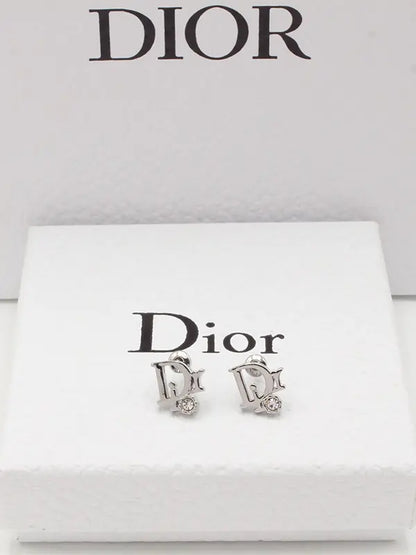 حلق ديور صغير لوقو حلق dior