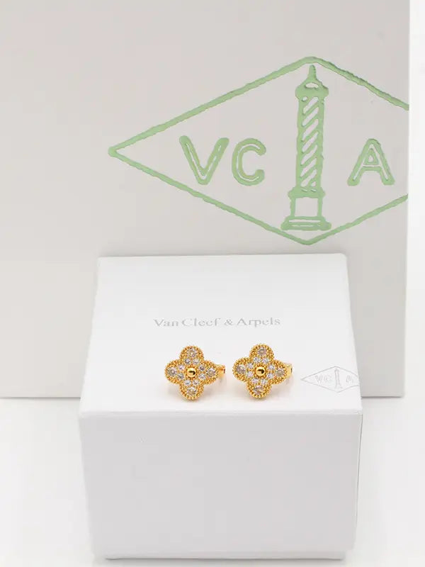 حلق فان كليف شيل ملون كبس حلق van cleef ذهبي زركون