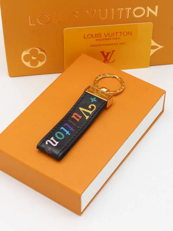 ميدالية لويس فيتون 242 ميدالية louis vuitton