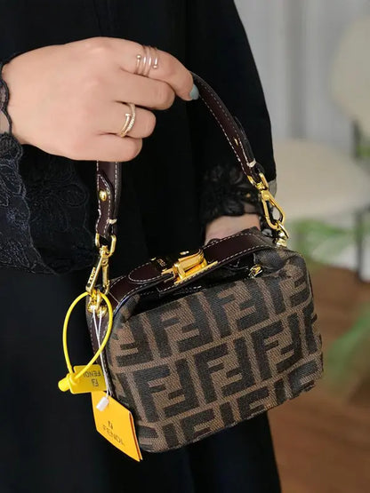 شنطة فندي مايكرو ميني الهبه الماستر
