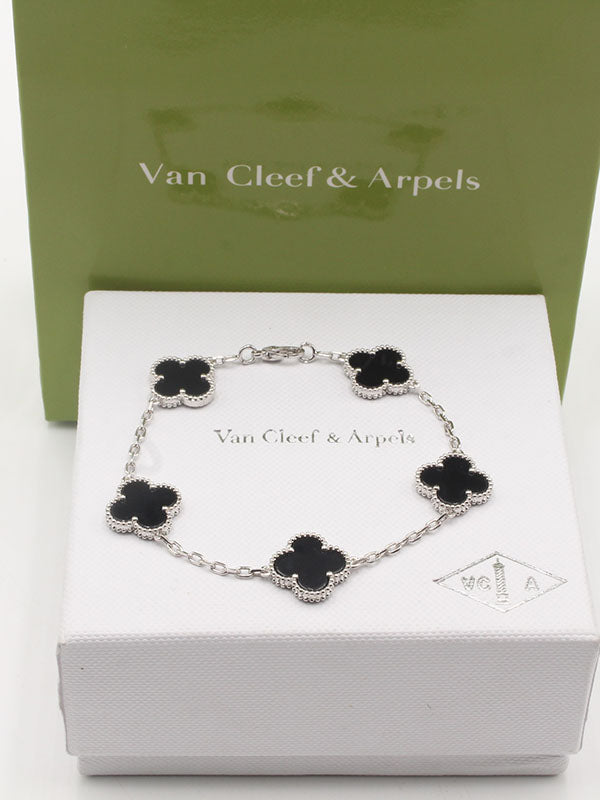 اساور فان كليف الماستر الجديده